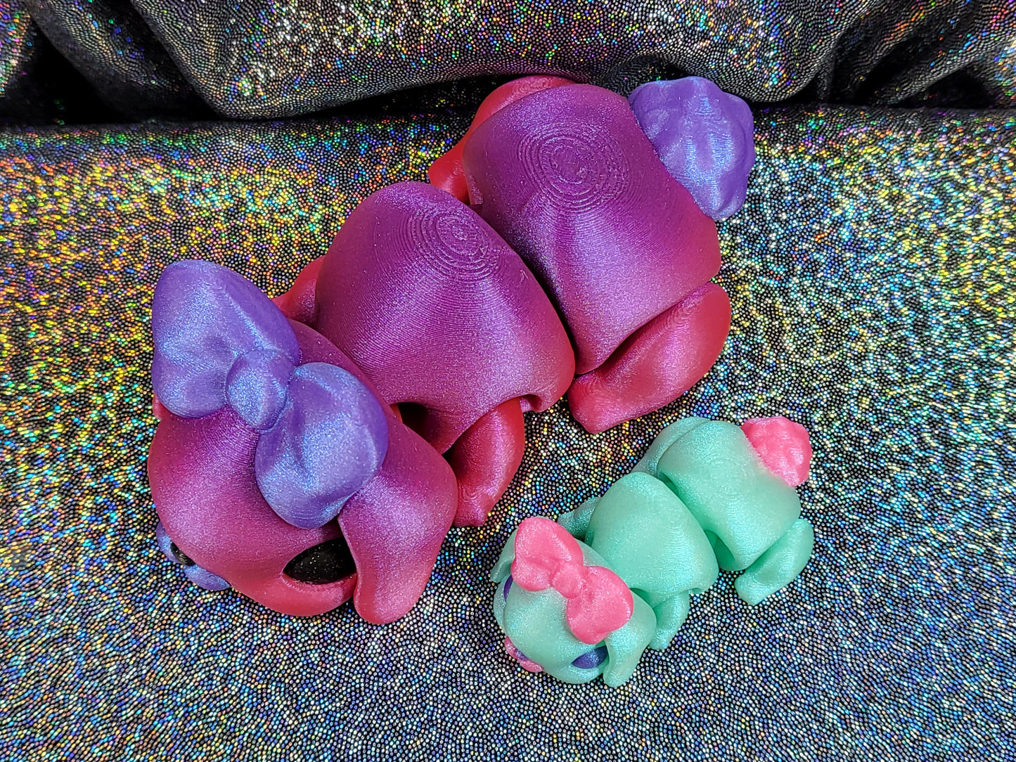 Articulated Bunnies With Eggs, Adult desk Buns